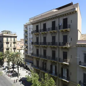 Hotel Roma 62 **