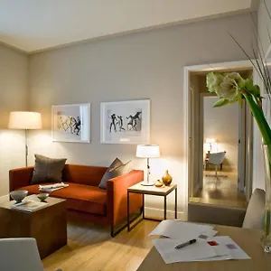 4* بيت ضيافة أجنحة إسكالوس لاكشري أبارتهوتل